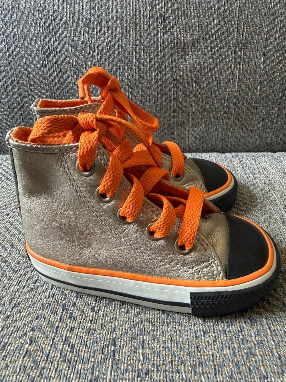 CONVERSE Chuck Taylor All Star Baby Boy Gold Metallic Leather High Top Sneaker 4